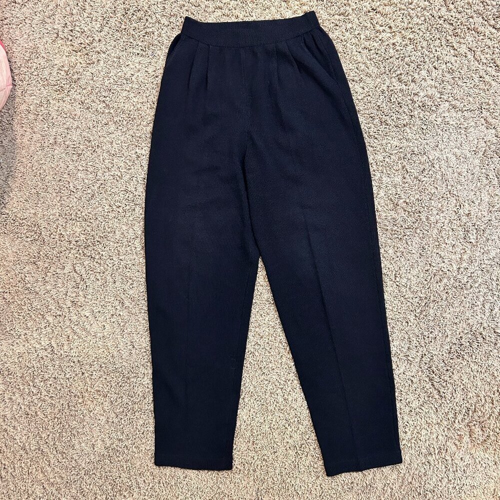 ST JOHN Separates Black Santana Knit Pleated Pants Size 6 Taper Leg Pull On
